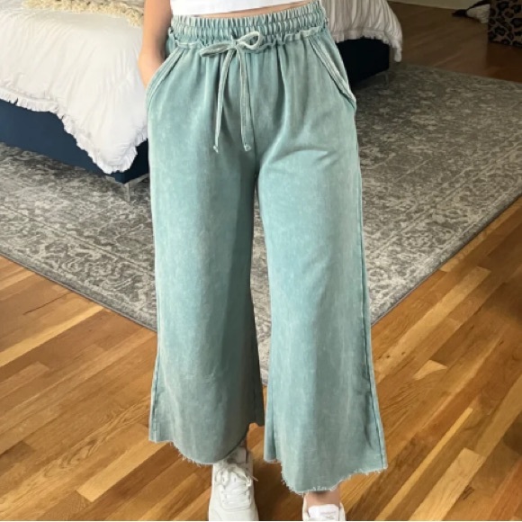 21 Acid Washed French Terry Palazzo Pants - Picture 2 of 2